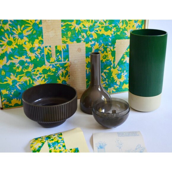 Amoco Four to One Plastic Vase Set In Original Box with Instructions - Picture 2 of 7